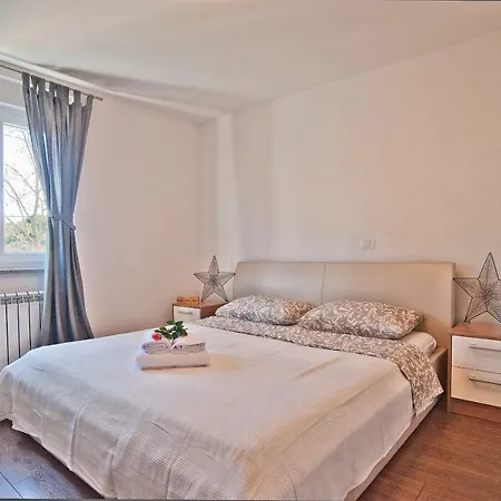 Inga*s Place Apartment Pula
